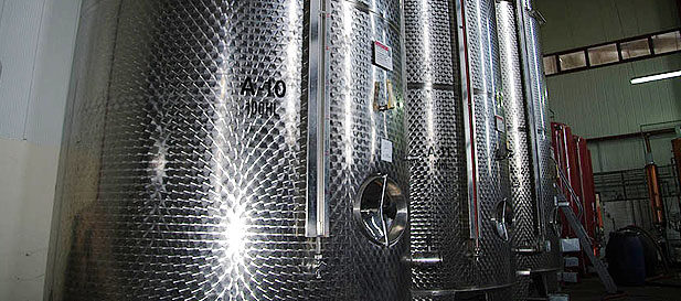 Οινοποιεία βαδαβάνου - καζάνια